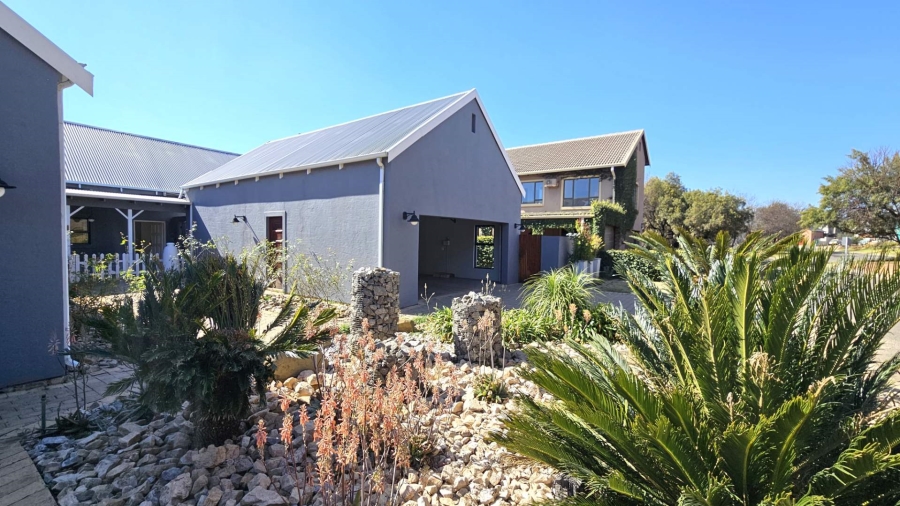 5 Bedroom Property for Sale in The Coves North West